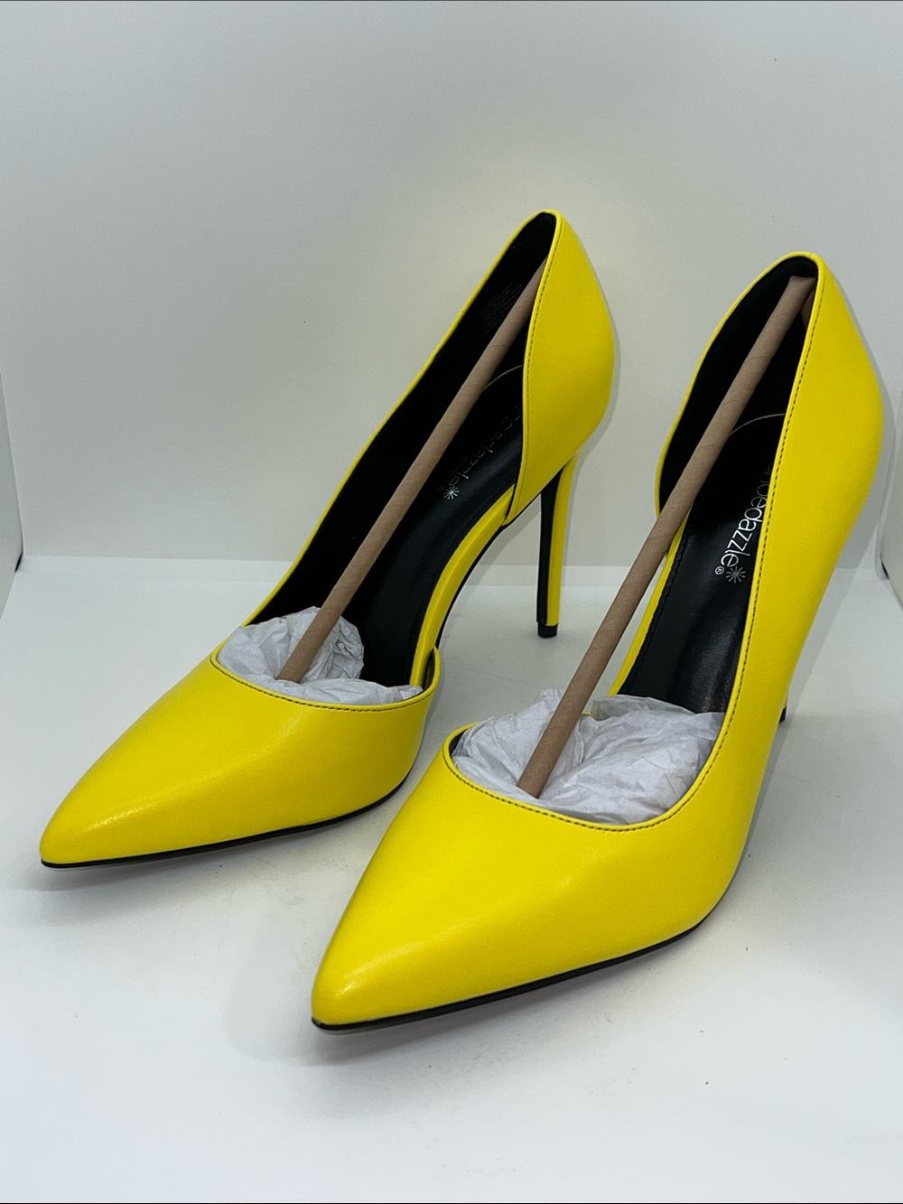 Sexy Yellow High Heel Pumps. Size 12